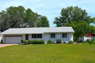 673 109th Ln NE, Blaine, MN 55434 - Photo 2