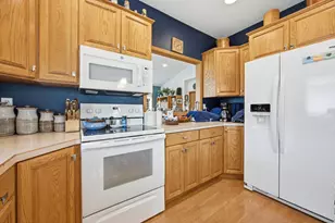 424 44th Ave S, Moorhead, MN 56560 - Photo 8