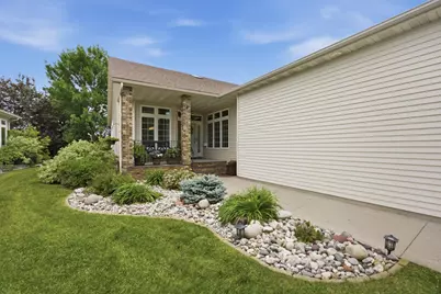 424 44th Avenue S, Moorhead, MN 56560 - Photo 2