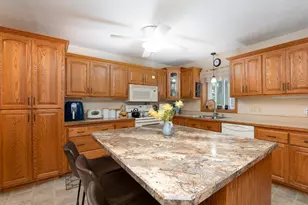318 W Livermore St, Saint Peter, MN 56082 - Photo 4