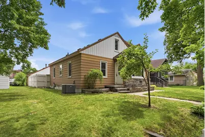 108 21st Avenue N, Saint Cloud, MN 56303 - Photo 2