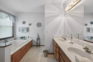 2230 Woodbridge Way, Woodbury, MN 55125 - Photo 18