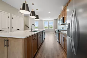 848 Woodlawn Ave, Saint Paul, MN 55116 - Photo 2