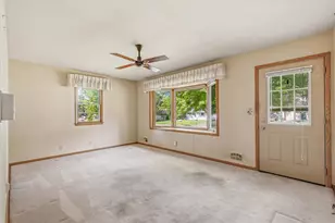 2584 Herschel St, Roseville, MN 55113 - Photo 10