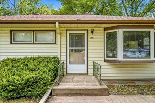 2584 Herschel St, Roseville, MN 55113 - Photo 2