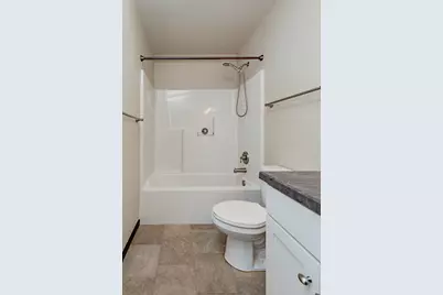 3034 38th Avenue S, Moorhead, MN 56560 - Photo 16