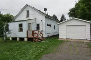 25 W 7th St, Rush City, MN 55069 - Photo 2