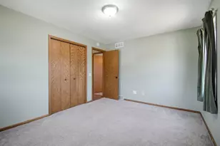 717 Colonial Cir, Faribault, MN 55021 - Photo 16