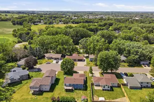 717 Colonial Cir, Faribault, MN 55021 - Photo 56