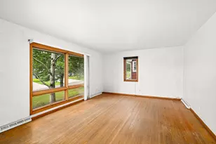 126 E Niagara St, Duluth, MN 55811 - Photo 4
