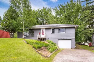 126 E Niagara St, Duluth, MN 55811 - Photo 1