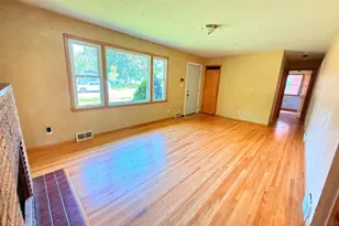2022 Hyacinth Ave E, Saint Paul, MN 55119 - Photo 14