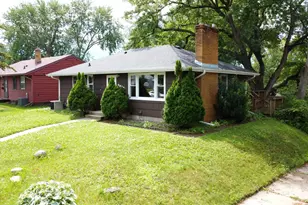 2022 Hyacinth Ave E, Saint Paul, MN 55119 - Photo 2