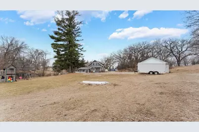 219 Main Street N, New London, MN 56273 - Photo 16