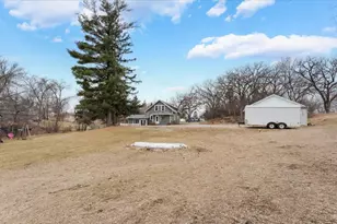 219 Main St N, New London, MN 56273 - Photo 16