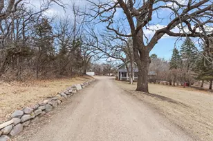 219 Main St N, New London, MN 56273 - Photo 8