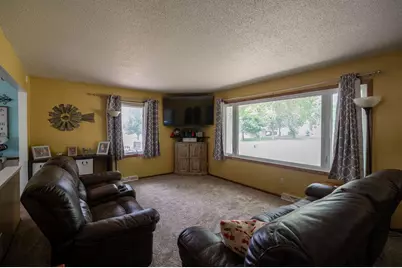 2813 12 Avenue NW, Willmar, MN 56201 - Photo 8