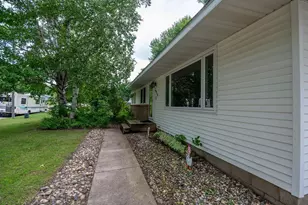 2813 12th Ave NW, Willmar, MN 56201 - Photo 6