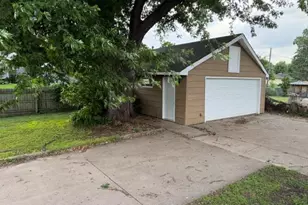 6407 Orchard Ave N, Brooklyn Park, MN 55429 - Photo 8