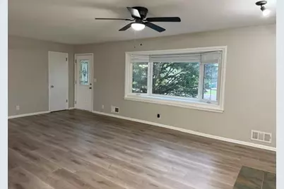 6407 Orchard Avenue N, Brooklyn Park, MN 55429 - Photo 12