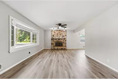 6407 Orchard Avenue N, Brooklyn Park, MN 55429 - Photo 6