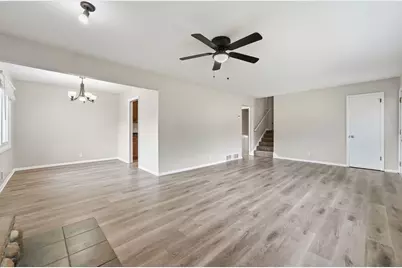6407 Orchard Avenue N, Brooklyn Park, MN 55429 - Photo 8