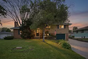 6407 Orchard Ave N, Brooklyn Park, MN 55429 - Photo 2