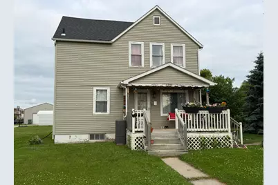 204 3rd Avenue SW, Roseau, MN 56751 - Photo 1