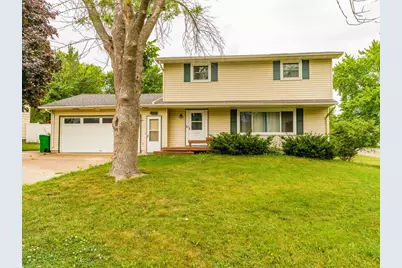 1402 Southview Lane, Albert Lea, MN 56007 - Photo 2