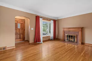 1639 Chamber St, Saint Paul, MN 55106 - Photo 2