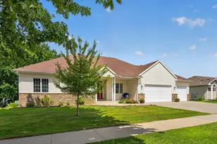 2967 Darcy Dr NE, Rochester, MN 55906 - Photo 2