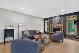 2967 Darcy Dr NE, Rochester, MN 55906 - Photo 8