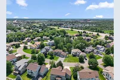 6172 104th Circle N, Brooklyn Park, MN 55443 - Photo 2