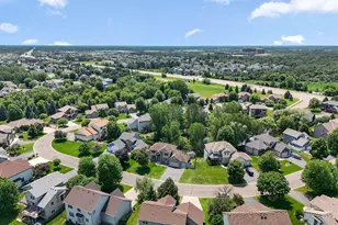 6172 104th Cir N, Brooklyn Park, MN 55443 - Photo 2