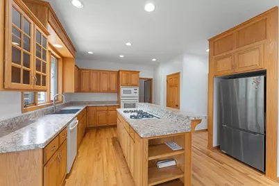 6172 104th Circle N, Brooklyn Park, MN 55443 - Photo 6
