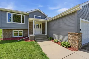 9155 Fairway Hill Dr, Elko New Market, MN 55020 - Photo 2