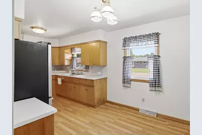 16 Minnesota Avenue W, Minnesota Lake, MN 56068 - Photo 6