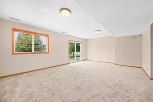 1166 Blackbird Dr SW, Hutchinson, MN 55350 - Photo 10