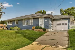 1401 10th St NE, Rochester, MN 55906 - Photo 2