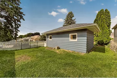 1401 10th Street NE, Rochester, MN 55906 - Photo 4