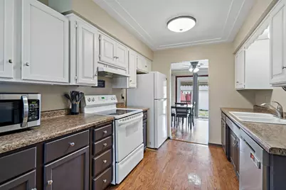 2004 Arkwright Street, Maplewood, MN 55117 - Photo 20