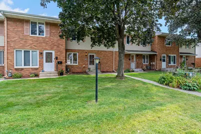 2004 Arkwright Street, Maplewood, MN 55117 - Photo 4