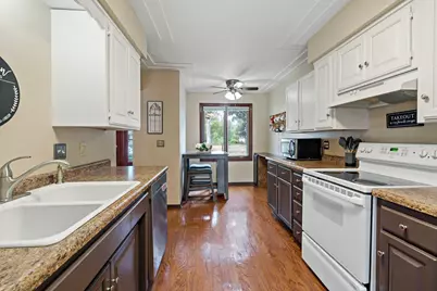 2004 Arkwright Street, Maplewood, MN 55117 - Photo 18