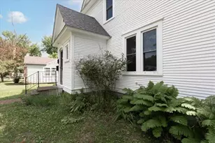 520 12th St SE, Menomonie, WI 54751 - Photo 36