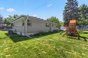 5801 Orchard Ave N, Crystal, MN 55429 - Photo 38