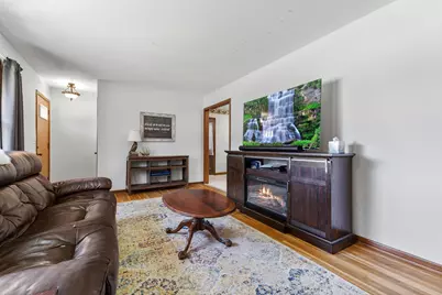 5801 Orchard Avenue N, Crystal, MN 55429 - Photo 6
