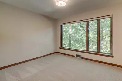 690 Linwood Avenue, Saint Paul, MN 55105 - Photo 24
