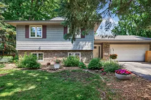 10332 102nd Pl N, Maple Grove, MN 55369 - Photo 2