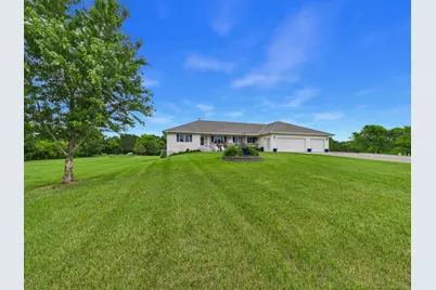 1572 47th Street SE, Saint Cloud, MN 56304 - Photo 1