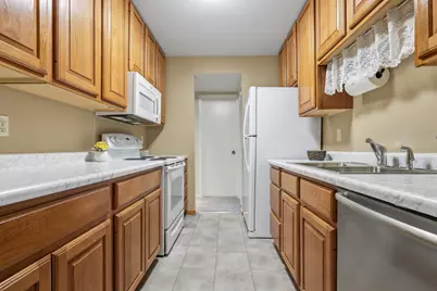 122 Demont Avenue E #370, Little Canada, MN 55117 - Photo 4